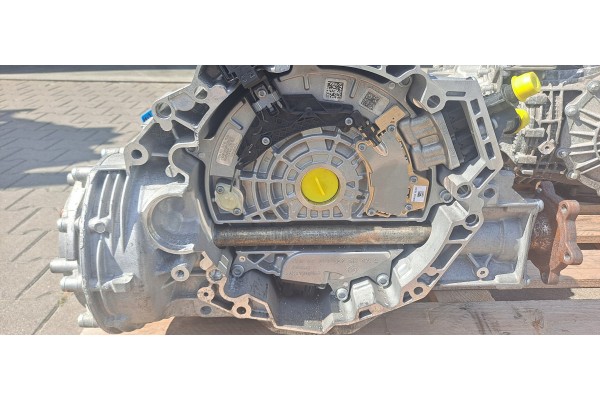 HYBYDA 0CK AUDI AUTOMATIC TRANSMISSION LIKE NEW Part manufacturer Volkswagen OE