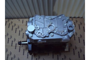 AIR COMPRESSOR IVECO TRAKKER STRALIS 504308843 Part manufacturer Iveco OE