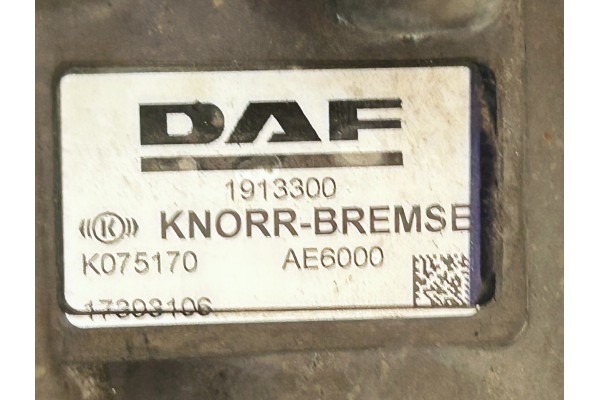 Base del deshumidificador DAF XF 106 BH7 Lift 2027747 2330096RN