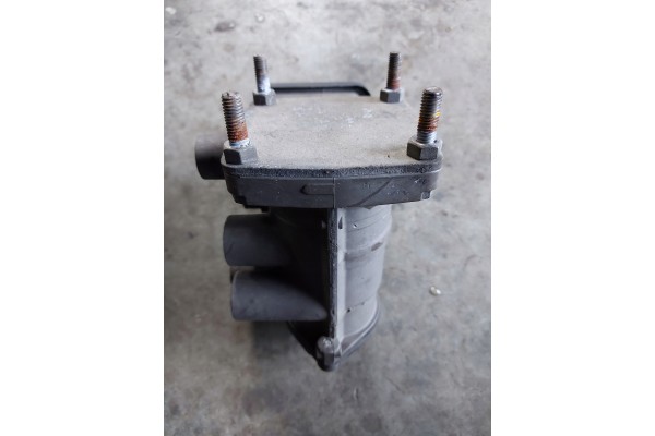 Man Tgx valve Ebs Abs Knorr 81523016213 Catalog number of the part 81523016213