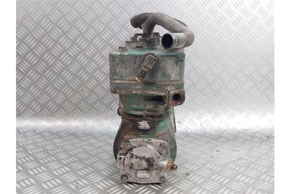 Air compressor VOLVO FH D12C 1993 2002r 3173001 1137760 Part manufacturer Volvo OE