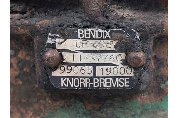Air compressor VOLVO FH D12C 1993 2002r 3173001 1137760 Catalog number of the part 3173001