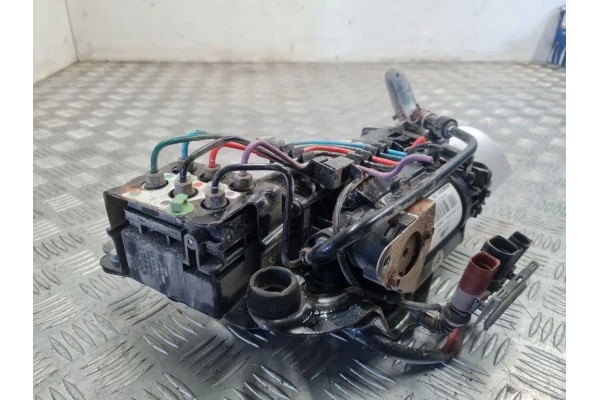 Suspension compressor VW PHAETON 3D_ 3D0422885D 3 0L 2006 Catalog number of the original 3D0422885D