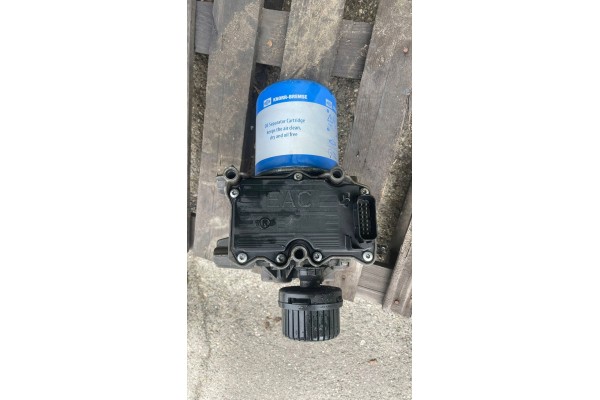 DEHUMIDIFIER MERCEDES ACTROS MP3 MP4 AROCS ANTOS ATEGO Part manufacturer Knorr Bremse