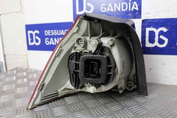 PILOTO TRASERO DERECHO VOLKSWAGEN GOLF V (1K1)(10.2003)