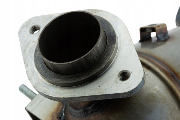 PARTICULATE FILTER DPF TOYOTA AURIS 2 0D 4D 2007 AVENSIS 2 0D 4D 2005 Car type passenger cars