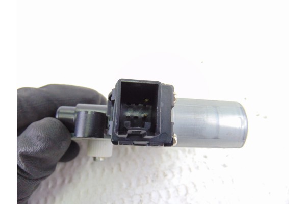 2 PIN MOTOR ELEVALUNAS TRASERO IZQUIERDO MAZDA 3 BERLINA / SEDÁN (BM/BN) Luxury 2014 2 PIN 201074 MAZDA - 1