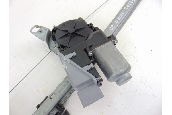 6 PIN ELEVALUNAS DELANTERO DERECHO CITROEN C3 1.4 16V SensoDrive X-TR 2004 6 PIN 201270 CITROEN - 1