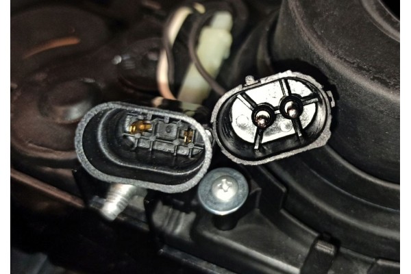 BMW 5 E39 95 00 LAMPS headlights BLACK rings xenon D2S H7 DPEO lenses L P Type of low beam headlights xenon