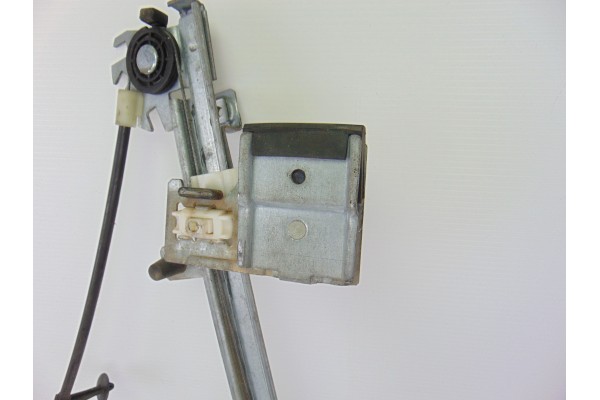 ELEVALUNAS DELANTERO DERECHO FORD FOCUS BERLINA (CAK)