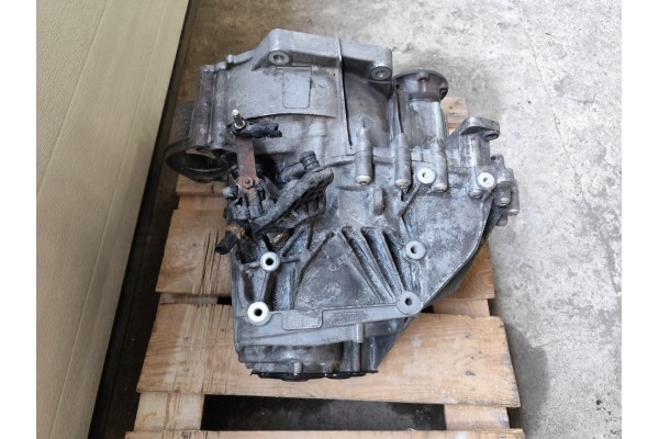 VOLKSWAGEN CADDY V 2K7 2022 2 0TDI MANUAL UVR GEARBOX Catalog number of the part UVR