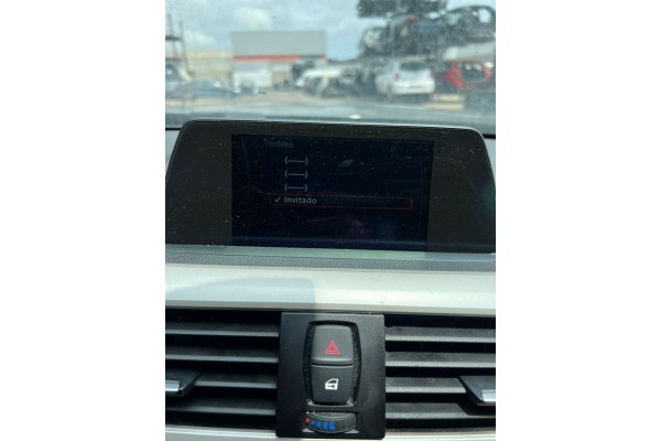 BMW SERIE 3 TOURING (F31) 318d