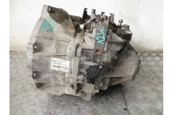BMW X1 F48 2 0D GEARBOX 8635912 Transmission type manual