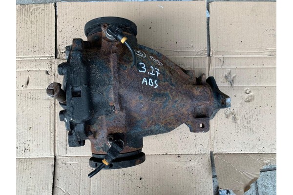 MERCEDES DIFFERENTIAL REAR BRIDGE R1243512508 1243512508 3 27 ABS Packaging status no packaging