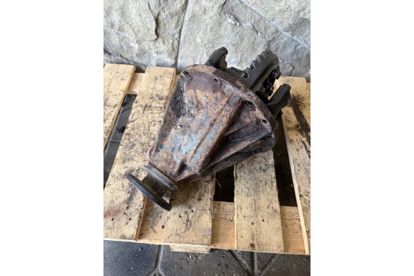 DYFER BRIDGE REAR HEAD NISSAN TERRANO 2 7 TD GEAR RATIO 4 375 35 8