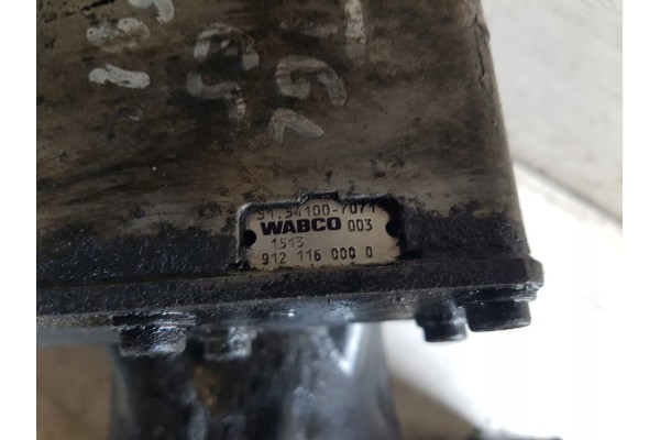 COMPRESSOR AIR COMPRESSOR MAN TGL TGM 250 290 KM EURO 5 51541007071 Part manufacturer MAN OE