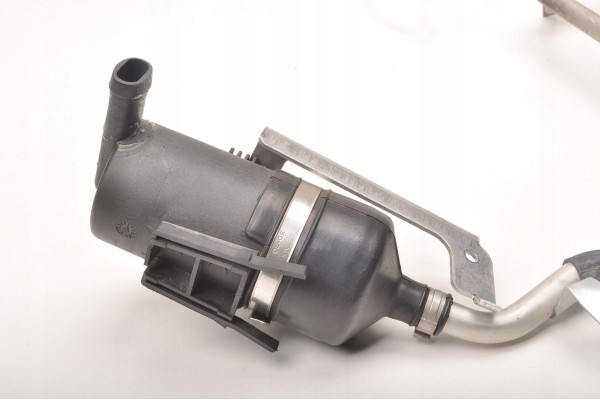 FERRARI CALIFORNIA 4 3 VACUUM TANK 339890 Car type passenger cars
