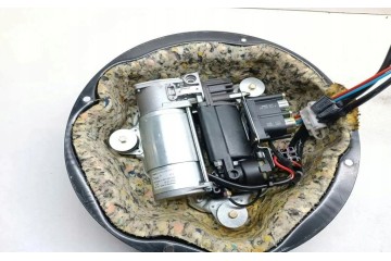 Suspension compressor BMW X5 E53 1092349 3 0L diesel 160kW 2004 Catalog number of the part 1092349