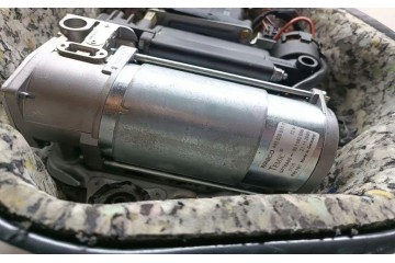 Suspension compressor BMW X5 E53 37221092349 3 0L diesel 160kW 2005 Quality of parts according to GVO O original with manufactur