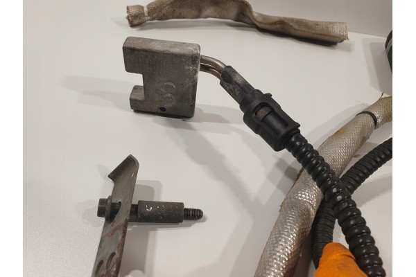 VOLVO S60 S80 V70 XC70 XC90 HEATER 324 ENGINE HEATER DEFFA 430068 Catalog number of the original GRZAKA 324 NAGRZEWNICA DEFFA 43