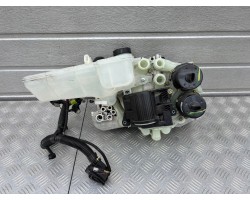 TESLA 3 S PLAID HEAT WATER PUMP 1523003 00 B 1750119 00 A 1752119 00 B