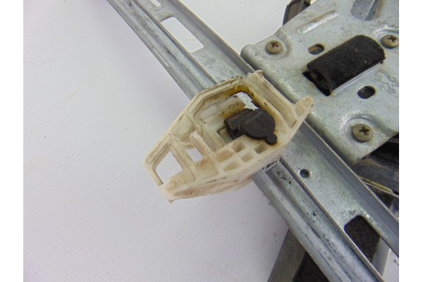 2 PIN ELEVALUNAS DELANTERO IZQUIERDO PEUGEOT 206 X-Line 2004 2 PIN 192963 PEUGEOT - 4