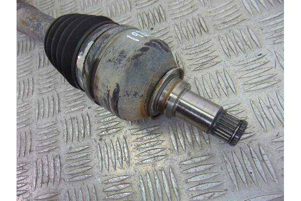  TRANSMISION DELANTERA IZQUIERDA MERCEDES-BENZ CLASE A (BM 168) 160 (168.033) 2000 193153 MERCEDES-BENZ - 2