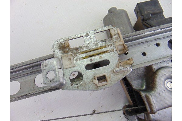 9 PIN ELEVALUNAS DELANTERO IZQUIERDO MERCEDES-BENZ CLASE A (BM 168)