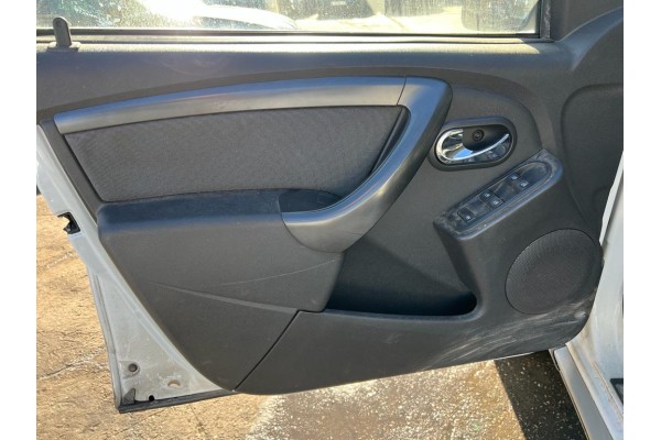 DACIA DUSTER I Black Shadow 4x4