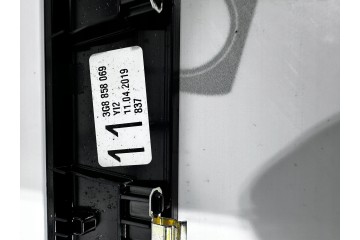 Pantalla System Discovery Pro para Passat B8 y Golf 7 con marco 5NA035