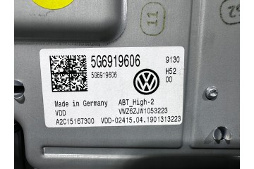 Pantalla System Discovery Pro para Passat B8 y Golf 7 con marco 5NA035