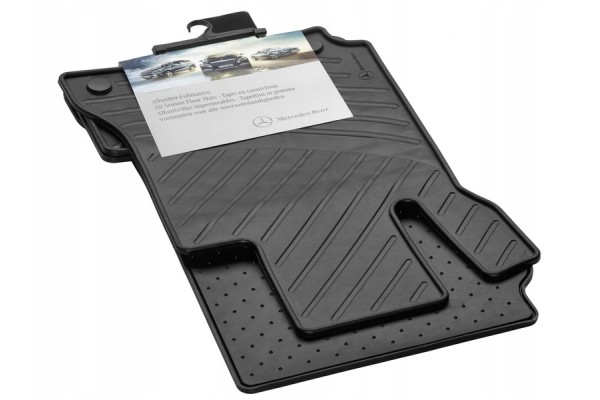 BLACK RUGS SET MERCEDES C CLASS SEDAN 204 A20468010019G33 Catalog number of the part A20468010019G33