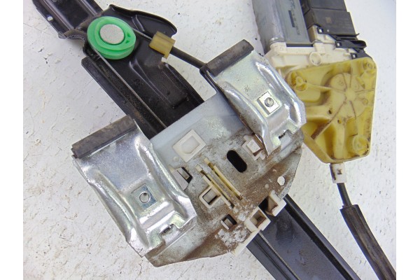 18 PIN ELEVALUNAS TRASERO DERECHO SEAT LEON (1P1) Reference 2006 18 PIN 196213 SEAT - 2