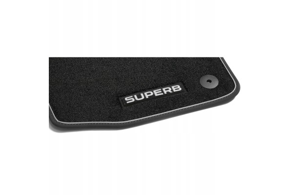 VELOUR RUGS FRONT REAR SKODA SUPERB IV 3P1061270 EXCLUSIVE ORIGINAL Packaging status original