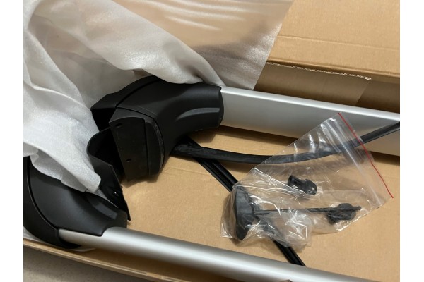 ROOF RACK ROOF BEAMS DACIA SANDERO III 3 8201733990 Catalog number of the part 8201733990 BAGAZNIK DACHOWY BELKI DACHOWE DACIA S