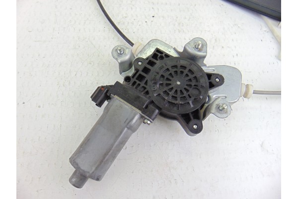 2 PIN ELEVALUNAS TRASERO DERECHO SSANGYONG RODIUS Xdi 2010 2 PIN 197673 SSANGYONG - 1