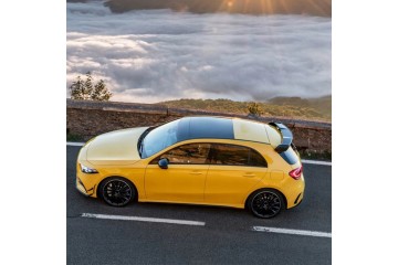 Spoiler Lip Mercedes W177 A35 A45 AMG Estilo Negro Brillante