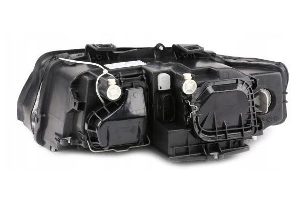 AUDI A4 B6 LAMP HEADLIGHTS RIGHT LEFT EUROPEAN APPROVAL TYC Catalog number of the part 1334090MG MOTO 1334100MG MOTO