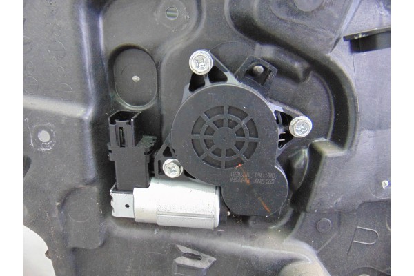 6 PIN ELEVALUNAS TRASERO IZQUIERDO MAZDA 3 BERLINA (BK) 1.6 CRDT  Active 2007 6 PIN 199640 MAZDA - 2