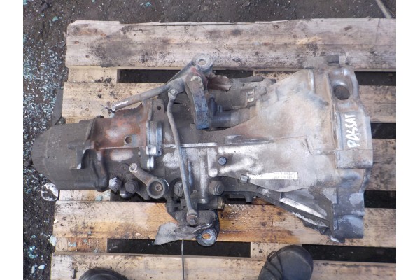 GEARBOX 4MOTION PASSAT B5 6 SPEED 01E300049T Transmission type manual