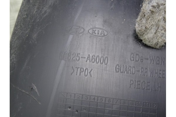 86825-A6000 PASO RUEDA HYUNDAI I30 (GD) Classic 2012 86825-A6000 203726 HYUNDAI - 3