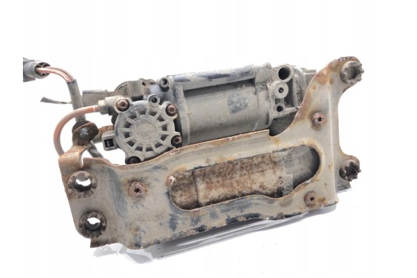 AIR COMPRESSOR 4H0616005C AUDI A8 D4 6 3 W12 quattro 368kW 500HP Catalog number of the part LORK 1738 9318 4H0616005C