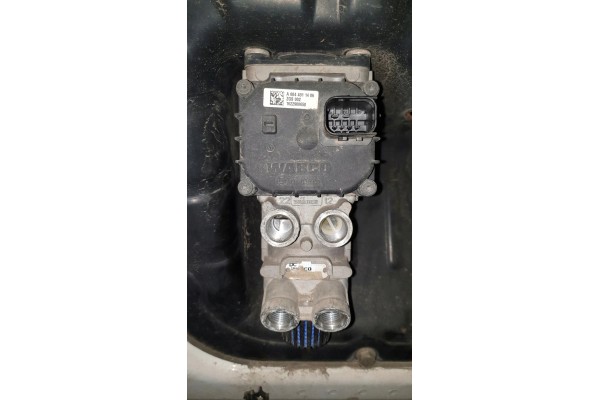 WABCO Actros MP4 Arocs 0044311406 Brake Master Valve Packaging status original