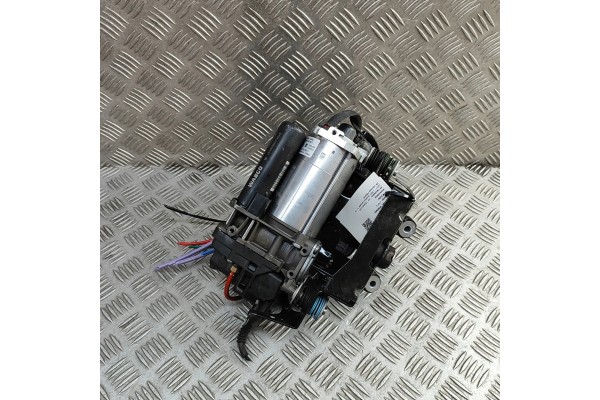 SUSPENSION COMPRESSOR VW TOUAREG CR7 443020300 30907113 3 0L 210kw 2023 Part manufacturer Volkswagen OE