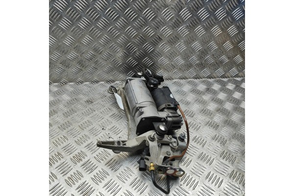 SUSPENSION COMPRESSOR PORSCHE CAYENNE 9PA 95535890300 28931478 3 2L 184kw Part manufacturer Porsche OE