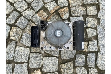 MERCEDES 167 GLE COMPRESSOR PUMP CONTROLLER 1673208504 AIR MATIC A1673208504 Part manufacturer Mercedes Benz OE
