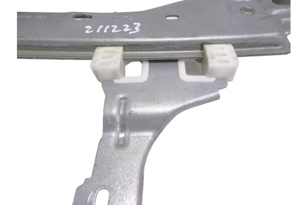 827306548R  ELEVALUNAS TRASERO DERECHO RENAULT MEGANE III BERLINA 5P Business 2014 827306548R 211223 RENAULT - 1