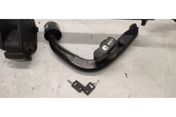 Towing Hook Mercedes W204 2 2 CDI Catalog number of the part Hak holowniczy THULE Mercedes W204 2 2 CDI