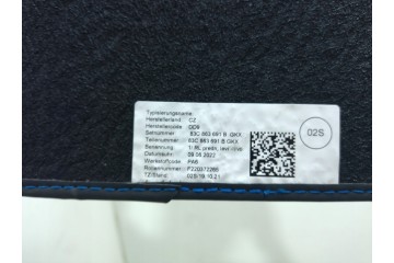 SET OF VELOUR RUGS FRONT AND BACK AUDI RSQ3 VERSION U K ENGLISH Version European