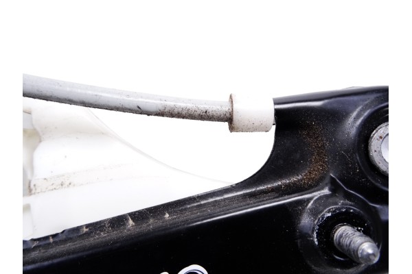 6R0959811N ELEVALUNAS TRASERO IZQUIERDO VOLKSWAGEN POLO V (6C1) Comfortline 2014 6R0959811N 211375 VOLKSWAGEN - 1